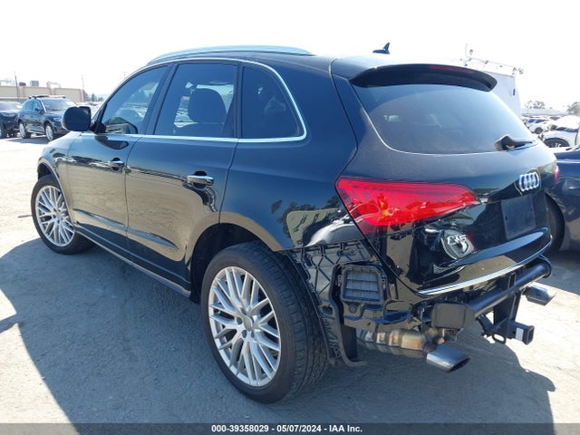 Audi Q5 2.0t Premium 2017 WA1M2AFP4HA093952 Image 3