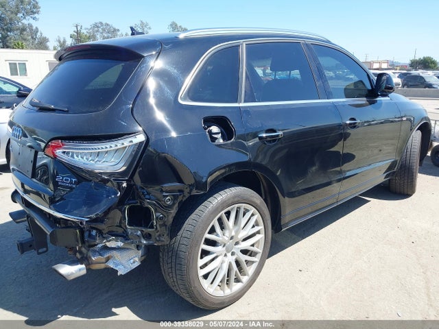 Audi Q5 2.0t Premium 2017 WA1M2AFP4HA093952 Image 4