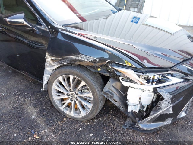 58AD21B11LU008472 Lexus ES 300H