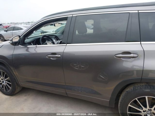 5TDKZRFH8HS521069 Toyota Highlander Se