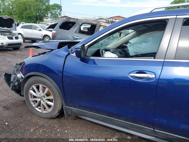 Nissan ROGUE SV 2018 5N1AT2MT2JC726420 Image 13