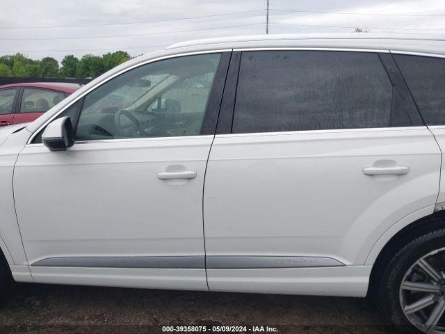 WA1AAAF70KD034053 Audi Q7 55 Premium