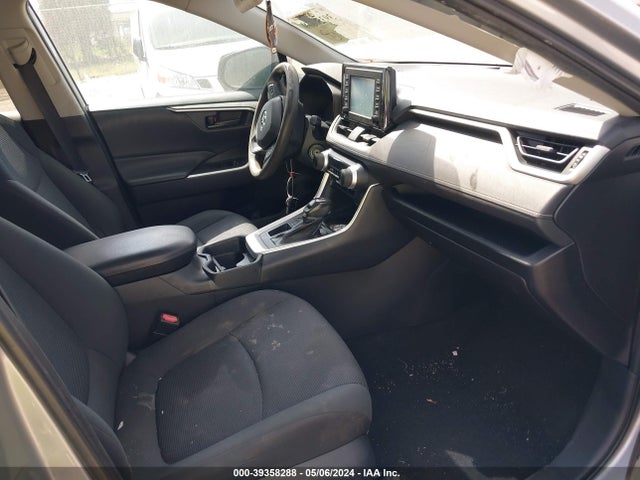 Toyota RAV4 LE 2019 2T3H1RFV0KW030959 Image 5