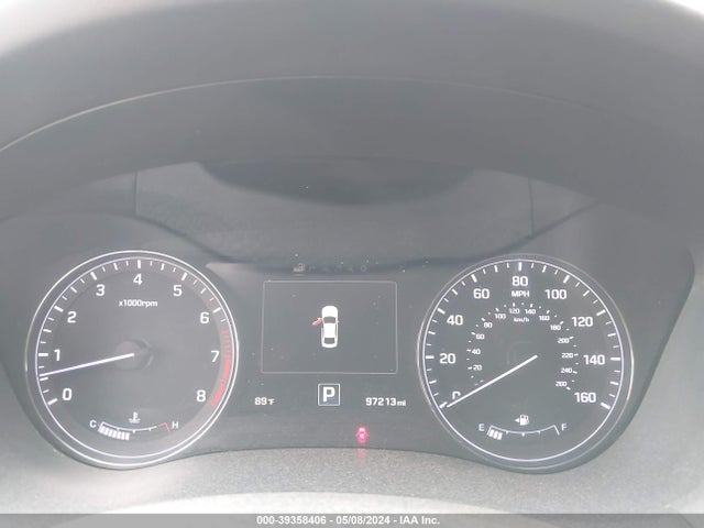 Genesis G80 3.8 2017 KMHGN4JE0HU206517 Image 16