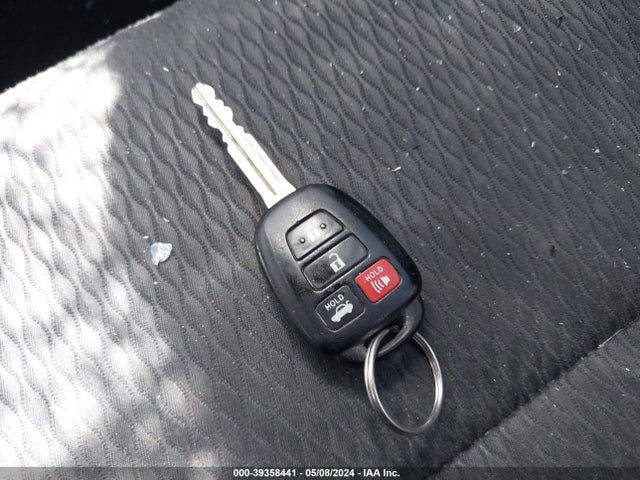 Toyota COROLLA LE 2018 2T1BURHE7JC986121 Image 11
