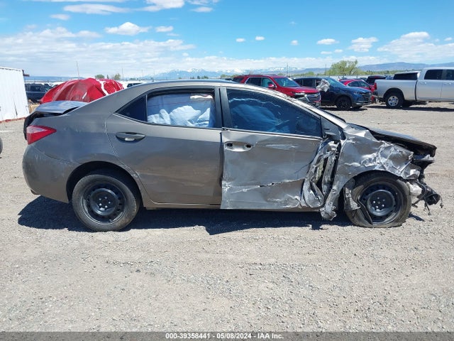 Toyota COROLLA LE 2018 2T1BURHE7JC986121 Image 14
