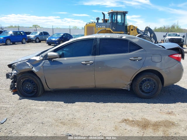 Toyota COROLLA LE 2018 2T1BURHE7JC986121 Image 15