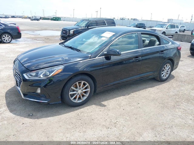 Hyundai SONATA SE 2018 5NPE24AF1JH655590 Image 2