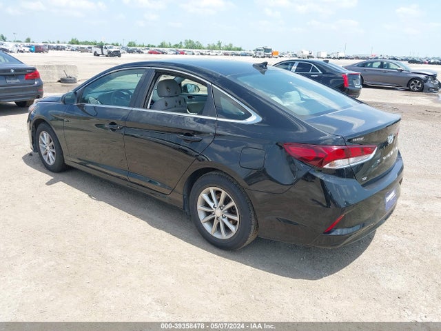 Hyundai SONATA SE 2018 5NPE24AF1JH655590 Image 3