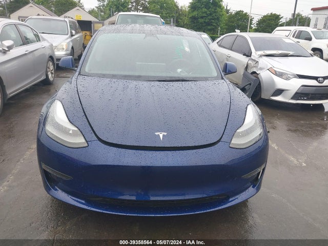 Tesla Model 3 Long Range Dual Motor All-wheel Drive 2022 5YJ3E1EB4NF256200 Image 11