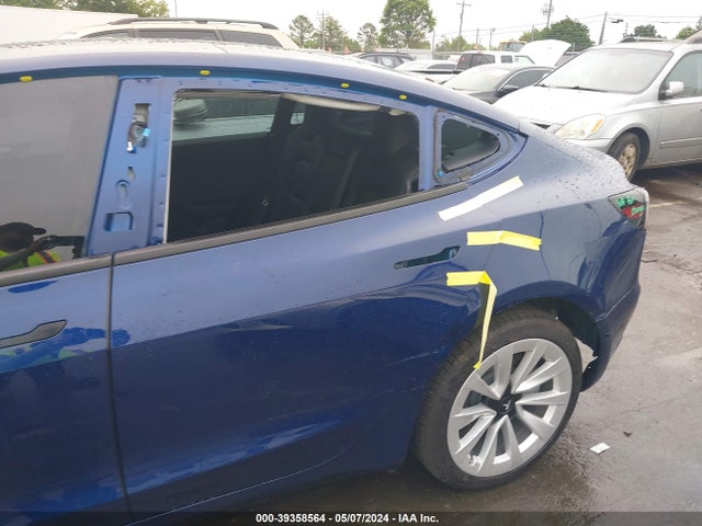 Tesla Model 3 Long Range Dual Motor All-wheel Drive 2022 5YJ3E1EB4NF256200 Image 6