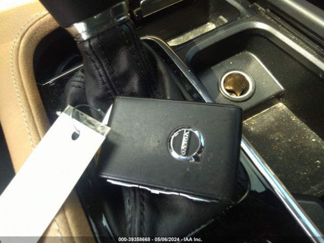 LVY982AK2JP032087 Volvo S90 T5 Momentum