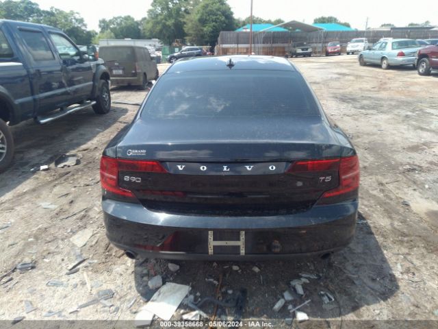 LVY982AK2JP032087 Volvo S90 T5 Momentum