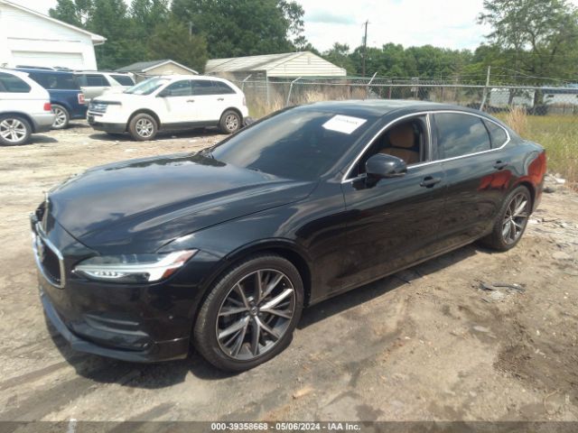 LVY982AK2JP032087 Volvo S90 T5 Momentum