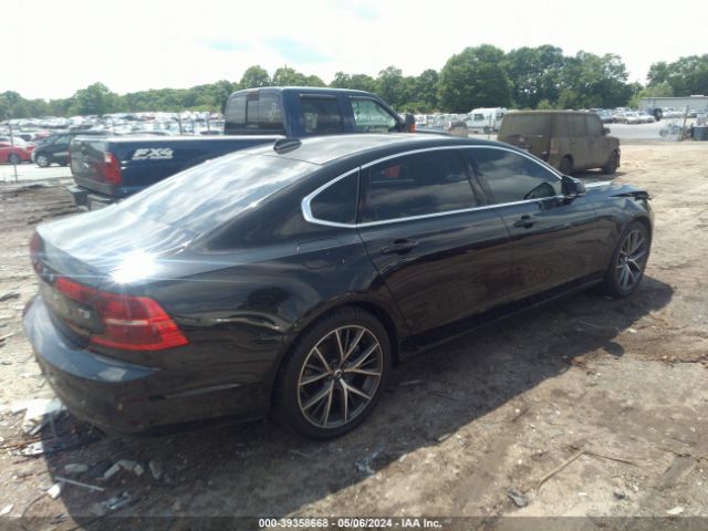 LVY982AK2JP032087 Volvo S90 T5 Momentum