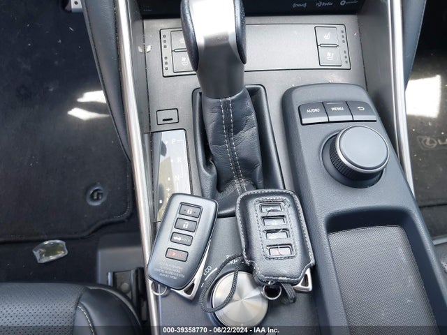 Lexus IS 300 2018 JTHBA1D29J5071482 Image 11