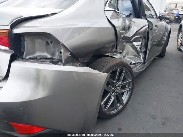 Lexus IS 300 2018 JTHBA1D29J5071482 Image 18