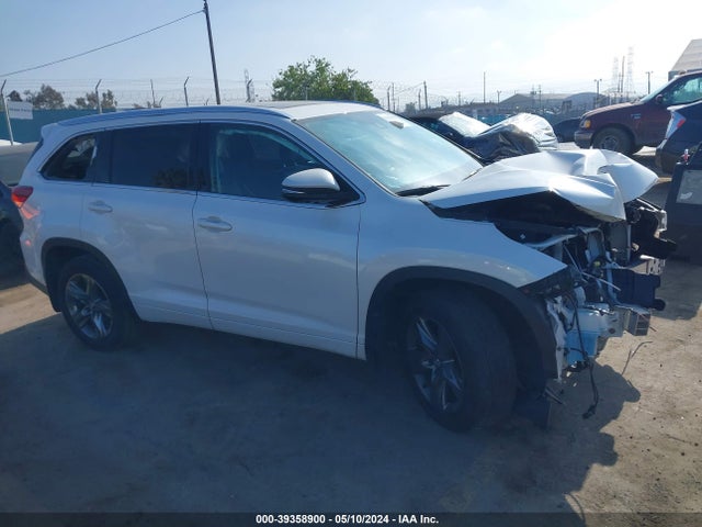 Toyota Highlander Limited Platinum 2018 5TDDZRFH6JS912817 Image 14