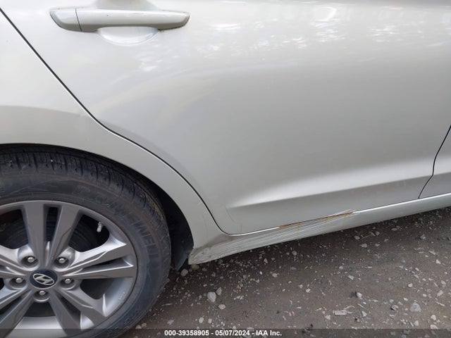 Hyundai ELANTRA SE 2017 KMHD84LF3HU369971 Image 18