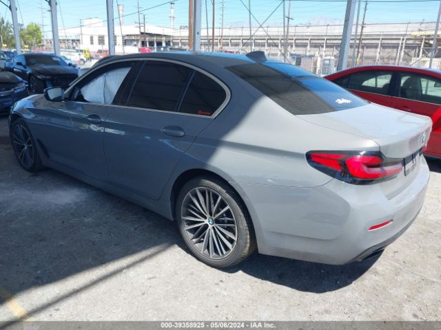 WBA53BH02MWX26715 BMW 530I