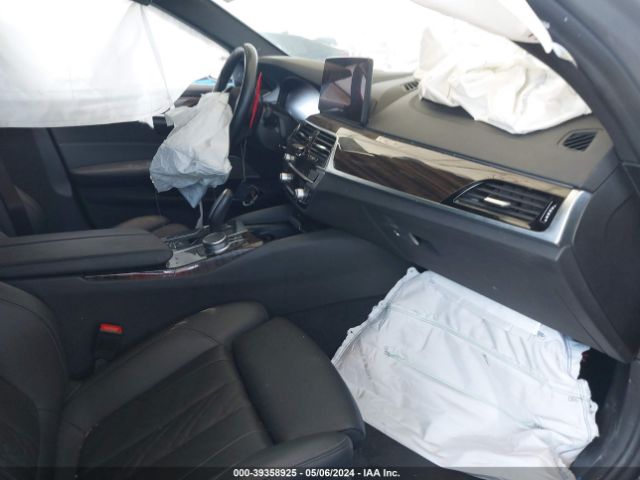 WBA53BH02MWX26715 BMW 530I