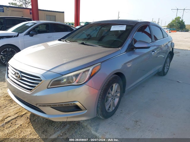 Hyundai SONATA SE 2015 5NPE24AF4FH104190 Image 2