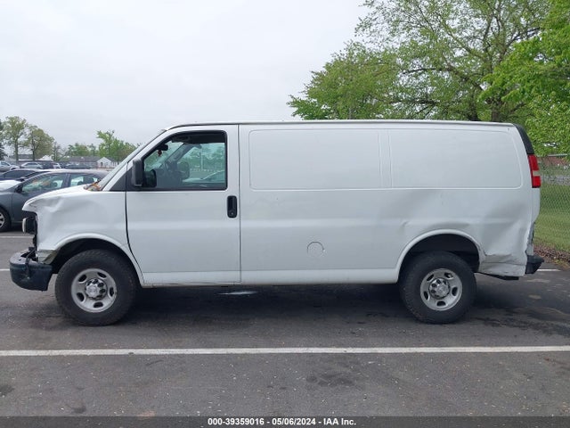 Chevrolet Express 2500 Work Van 2015 1GCWGFCF3F1238923 Image 14