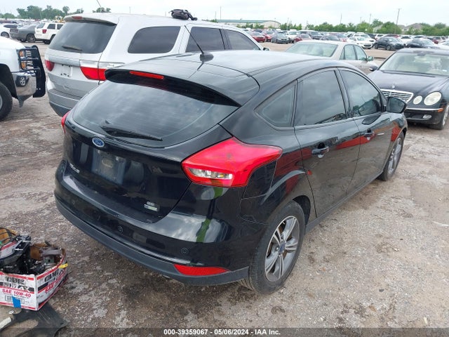 Ford FOCUS SE 2016 1FADP3KE2GL404519 Image 4