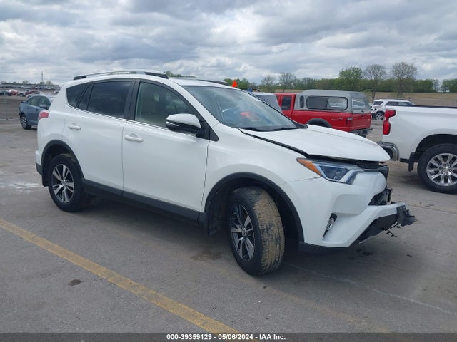 Toyota Rav4 Xle 2018 JTMRFREV6JD248214 main image