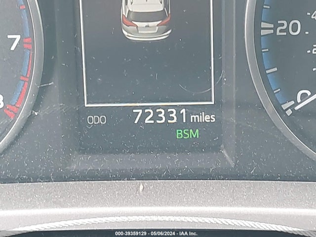 Toyota Rav4 Xle 2018 JTMRFREV6JD248214 Image 16