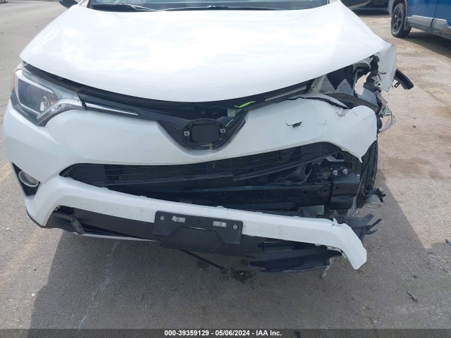 Toyota Rav4 Xle 2018 JTMRFREV6JD248214 Image 6