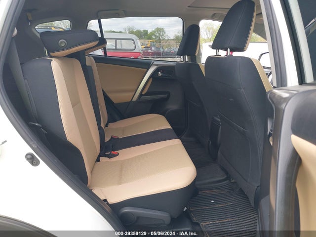 Toyota Rav4 Xle 2018 JTMRFREV6JD248214 Image 8