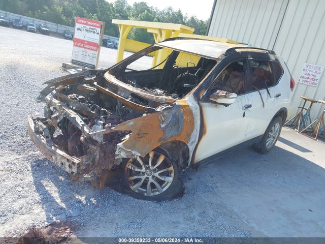 Nissan ROGUE SV 2017 KNMAT2MT1HP592006 Image 2