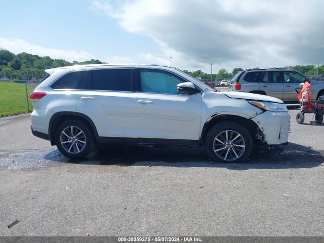 Toyota Highlander Xle 2019 5TDJZRFH8KS566290 Image 14