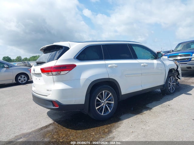 Toyota Highlander Xle 2019 5TDJZRFH8KS566290 Image 4