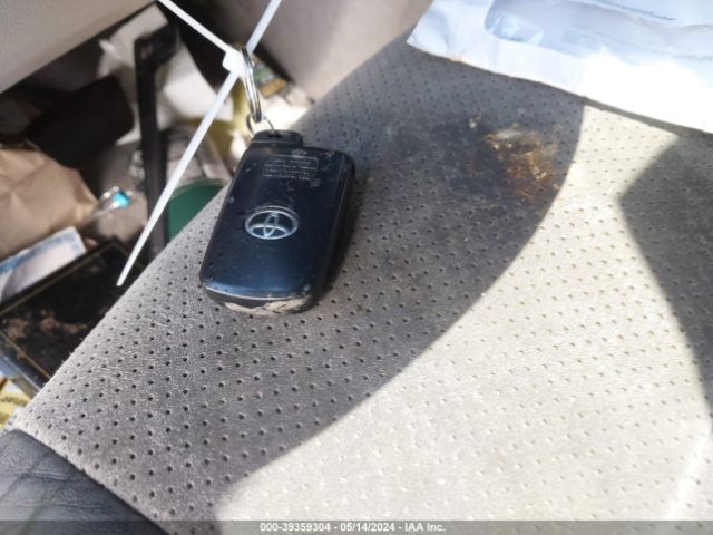 4T1BD1FK4EU114820 Toyota Camry Hybrid Xle