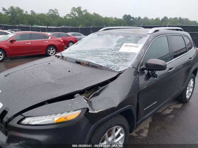 1C4PJLCBXFW566652 Jeep Cherokee Latitude