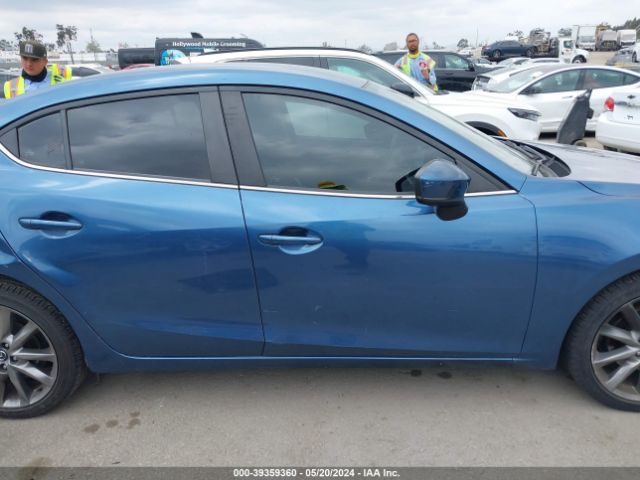 3MZBN1V38JM188362 Mazda Mazda3 Touring