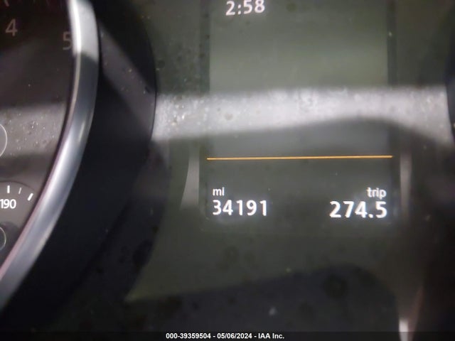 1VWBA7A33JC000899 Volkswagen Passat 2.0t Se