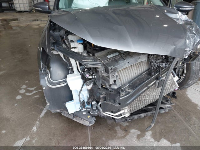 1VWBA7A33JC000899 Volkswagen Passat 2.0t Se