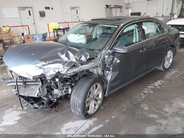1VWBA7A33JC000899 Volkswagen Passat 2.0t Se
