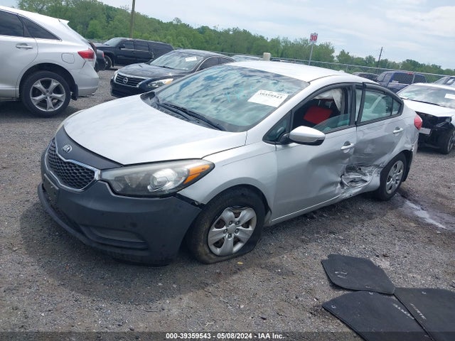 KIA FORTE LX 2015 KNAFK4A64F5371850 Image 2