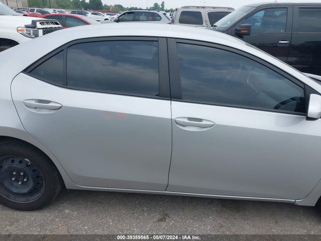Toyota COROLLA LE 2018 5YFBURHE5JP769036 Image 14