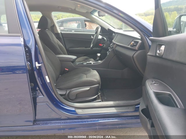 KIA Optima Lx 2018 5XXGT4L32JG260483 Image 5