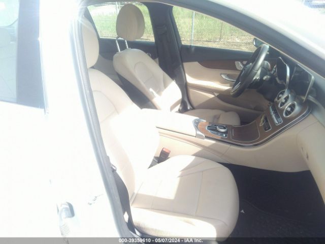 55SWF8EB3KU300457 Mercedes-Benz C 300 4matic