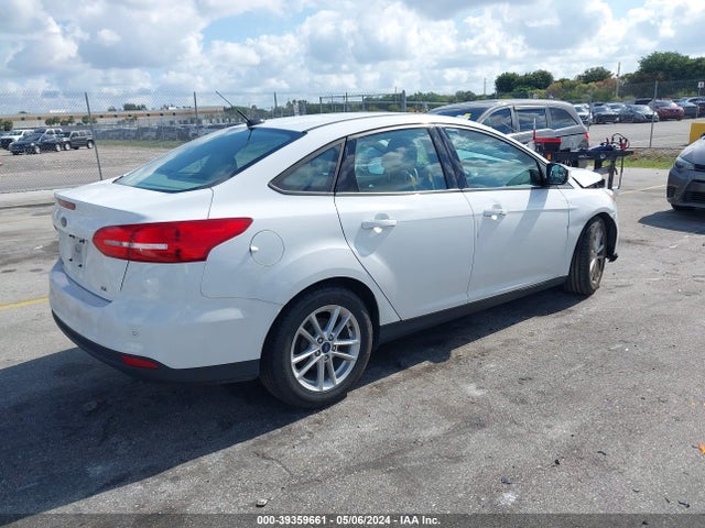 Ford FOCUS SE 2015 1FADP3F24FL272801 Image 4