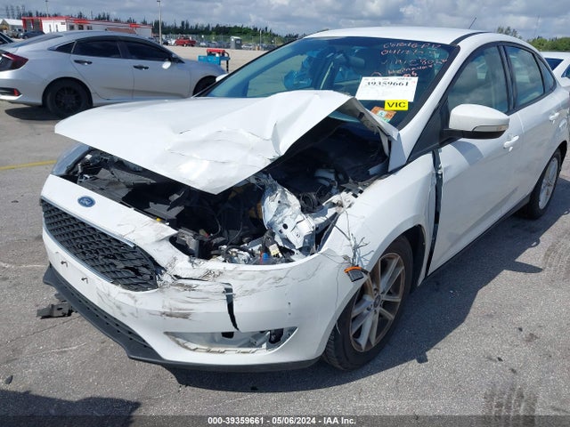 Ford FOCUS SE 2015 1FADP3F24FL272801 Image 6