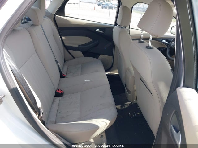 Ford FOCUS SE 2015 1FADP3F24FL272801 Image 8