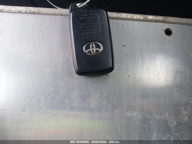 Toyota Prius Two 2015 JTDKN3DUXF1982843 Image 11