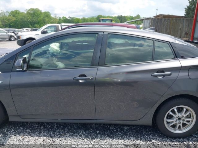 JTDKBRFU2J3588419 Toyota Prius Two